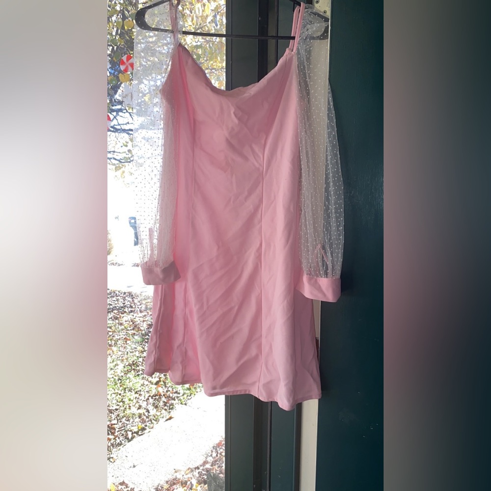 Pink wedding rehearsal dress only tried it on and ended up getting a new one
